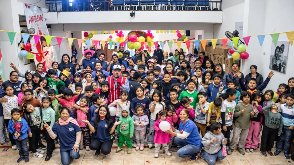 dia del niño corazones felices